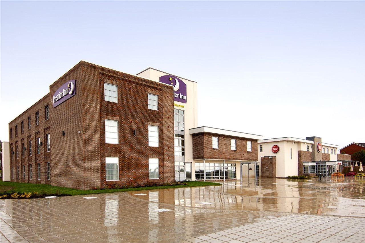 Premier Inn Barry Island Esterno foto
