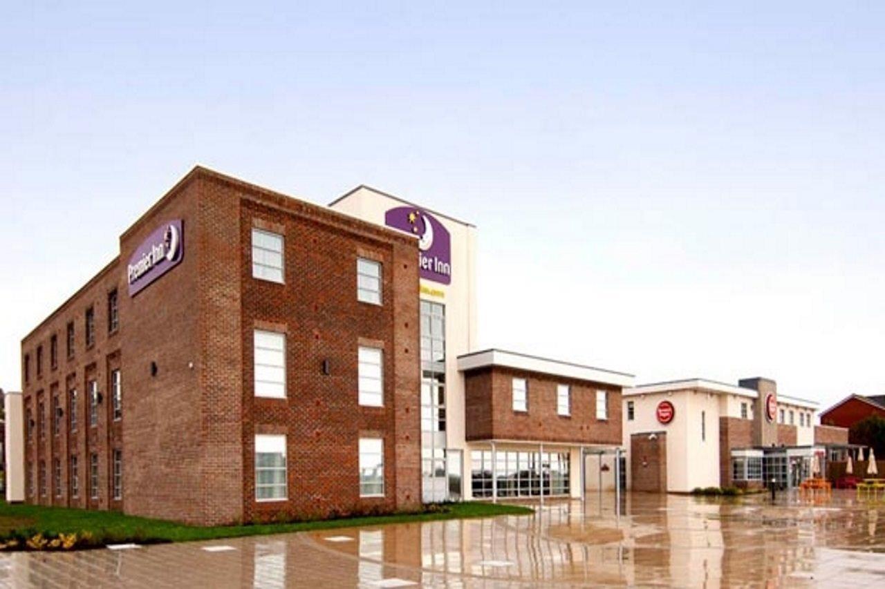 Premier Inn Barry Island Esterno foto