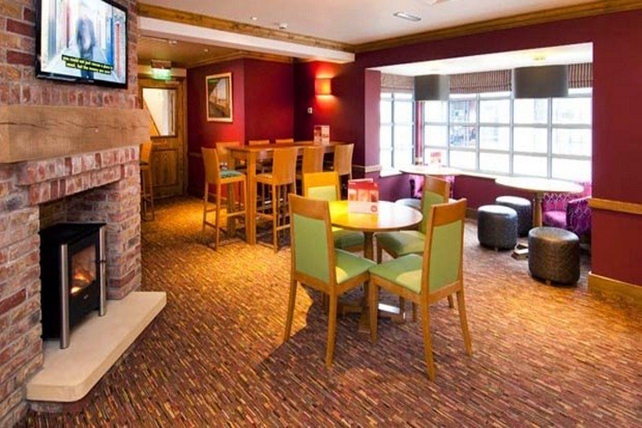 Premier Inn Barry Island Esterno foto