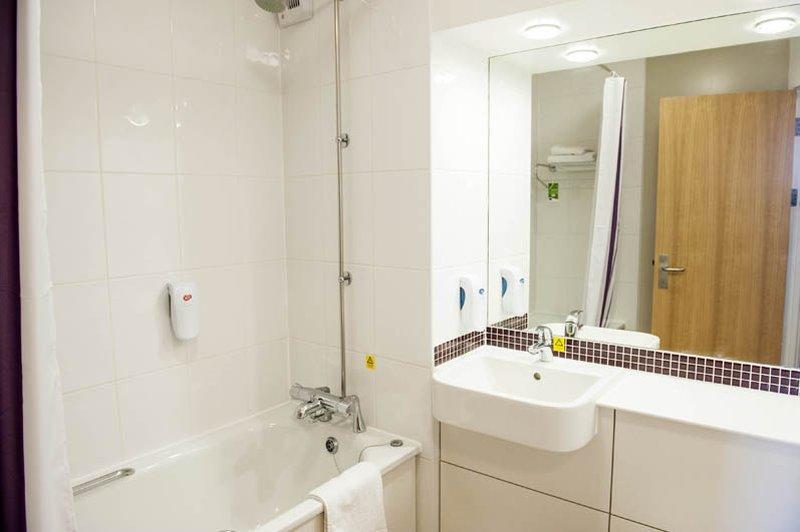 Premier Inn Barry Island Esterno foto